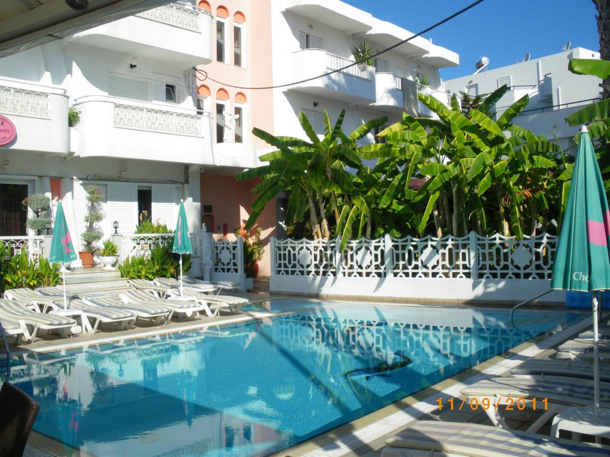 Elite Apartments คอสทาวน์ ภายนอก รูปภาพ